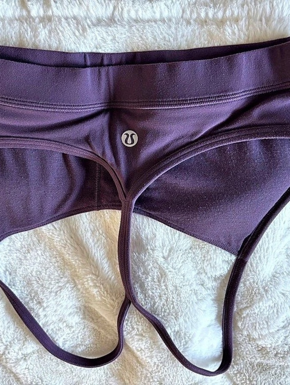 Lululemon Flow Y Bra Nulu - Dark Purple - Size 6